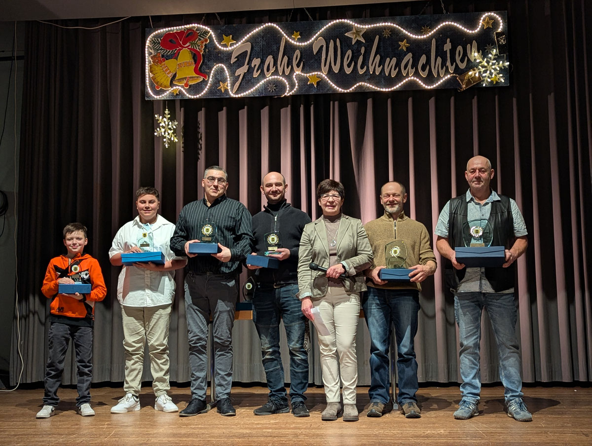 Geehrte Vereinsmeister beim Familienabend 2025