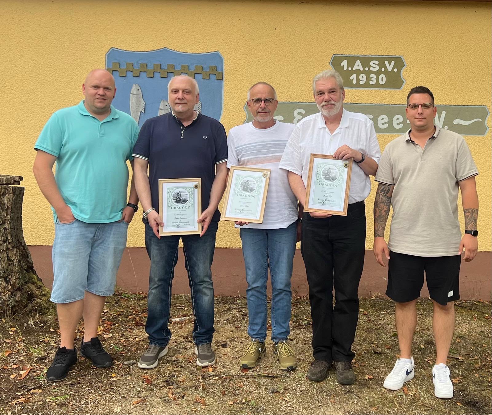 Patrick Stopinski, Günter Oppermann, Dieter Euler, Frank Kleff und Kevin Kargus bei der Ehrung der Jubilare 2026